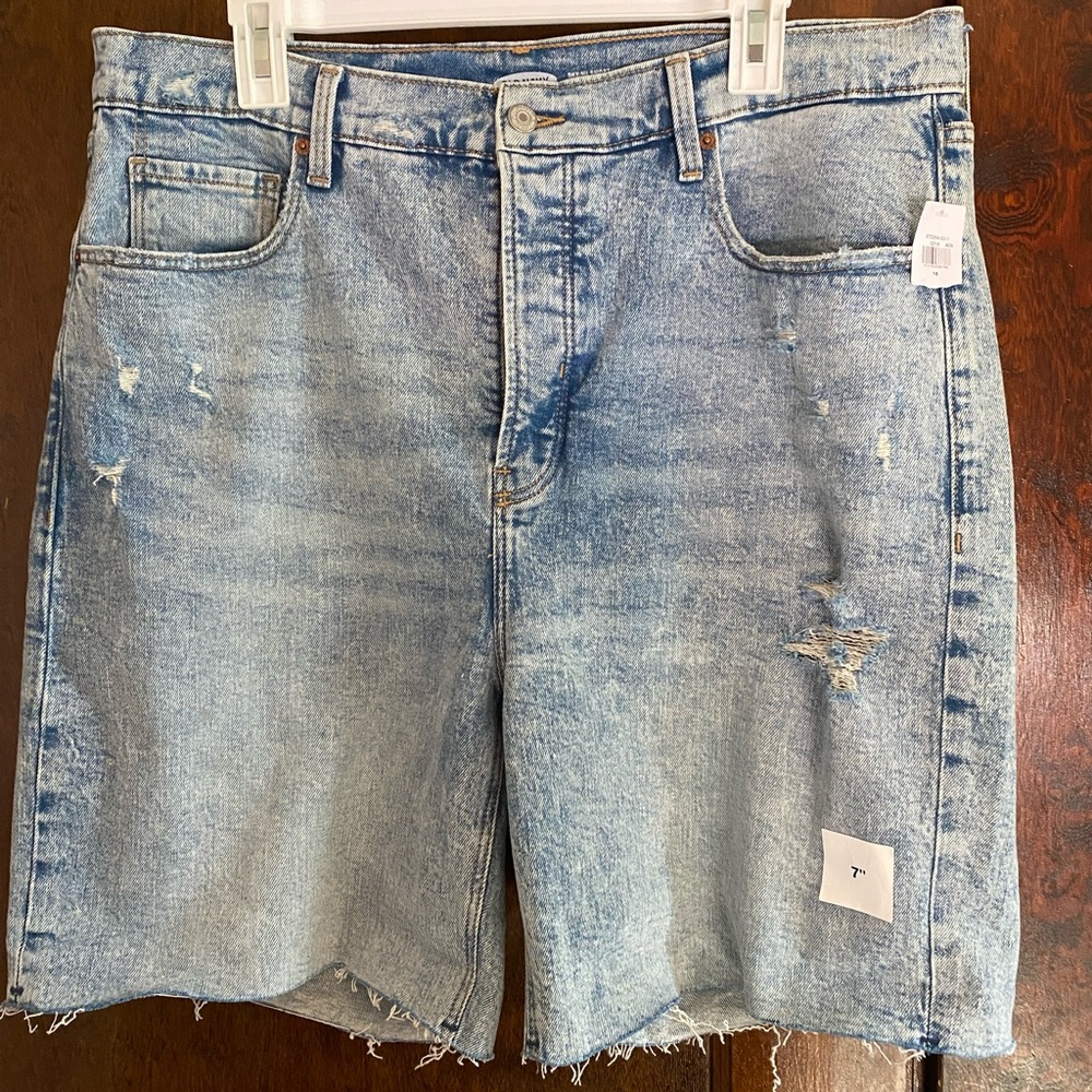 NWT Old Navy Jean Shorts - Size 16